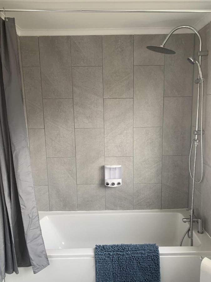 Crowthorne House, Beautiful 3 Bedroom Home For Upto 8 Guests, With Sofa Bed Cul-De-Sac With Private Driveway นอตติงแฮม ภายนอก รูปภาพ
