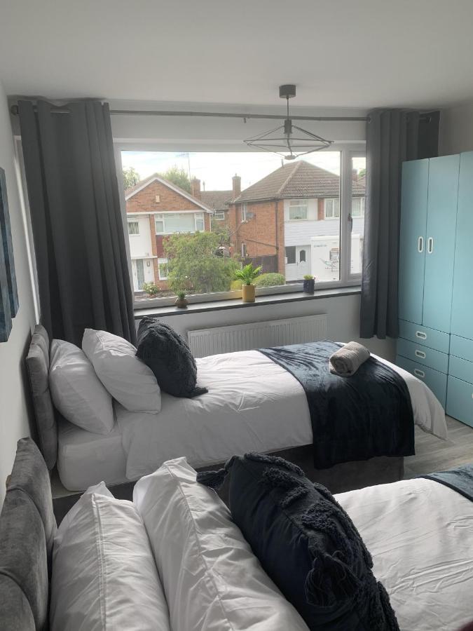 Crowthorne House, Beautiful 3 Bedroom Home For Upto 8 Guests, With Sofa Bed Cul-De-Sac With Private Driveway นอตติงแฮม ภายนอก รูปภาพ